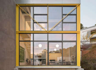 Collumpio House by MACH