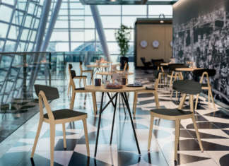 La seduta ricorda le linee del compasso