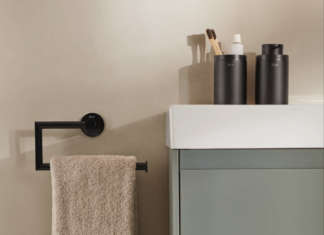 Hotels. Accessori di tendenza per il mondo bagno