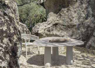 Bold, i tavoli dining sono sculture monocromatiche