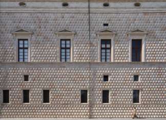 Dopo il restauro di Labics riapre il Palazzo dei Diamanti a Ferrara