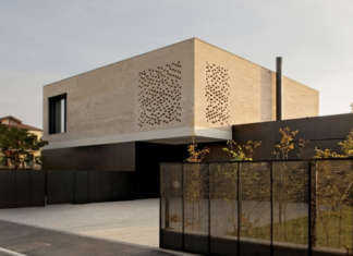 Casa FC, volumi compatti e sovrapposti