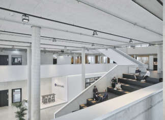 Un ambiente di lavoro flessibile progettato dallo studio HENN