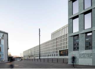 Tavoli salvaspazio richiudibili per il nuovo Centro di Polizia e Giustizia a Zurigo