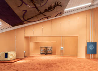 Flos illumina la mostra “Eccentrica. Le collezioni del Centro Pecci”