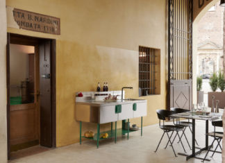 Una cucina outodoor in acciaio per il Garage Nardini