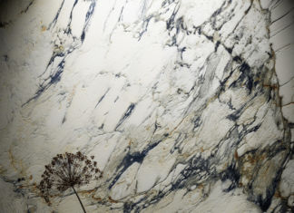 Superfici effetto marmo come appena estratte dalle cave