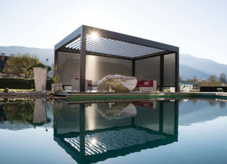 Un living bioclimatico nel verde