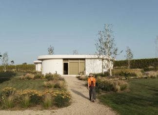 Retiro da Costiña by GRAMÁTICA ARQUITECTÓNICA