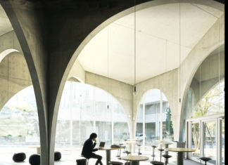 Tama Art University Library