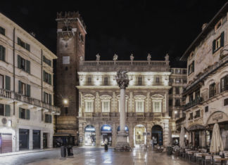 Palazzo Maffei riluce nel cuore storico di Verona