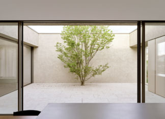 Villa LC, come una roccia solitaria