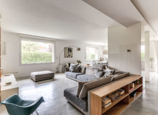 Grandi vetrate trasformano un’abitazione moderna e luminosa