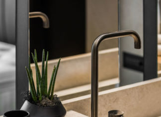 Bathroom design per il Canale Hotel & Suites di Argostoli