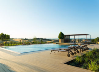 Benessere e relax a bordo piscina piscina déco