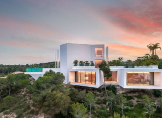 In Costa Blanca la Morning Breeze Villa by Monica Armani