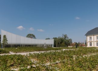 Sou Fujimoto trasforma Maison Ruinart con Gwenaël Nicolas e Christophe Gautrand ruinart