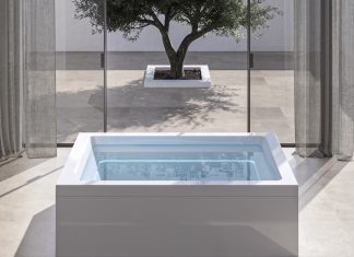 Semplici ed eleganti: le vasche idromassaggio cambiano forma