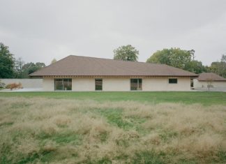 Eavesdrop, una casa di campagna a firma Tom Dowdall