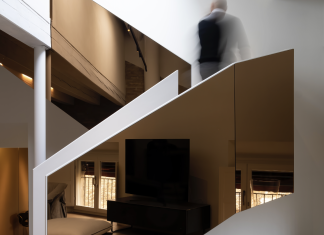 Attico NAP, tra eleganza storica e design contemporaneo