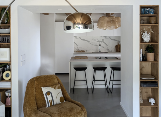 Una casa nelle campagne marchigiane tra personalità ed eleganza