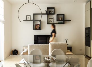 Un rifugio di comfort illuminato dalla luce naturale