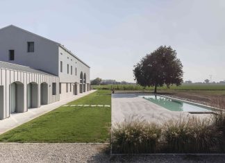 Texture pettinata in armonia con il contesto circostante