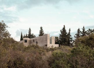 Un monolite di cemento grezzo