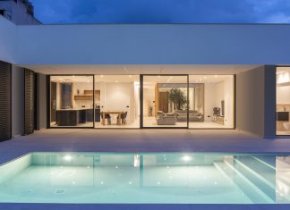 Casa PM, una residenza-oasi per relax e privacy nel caos urbano