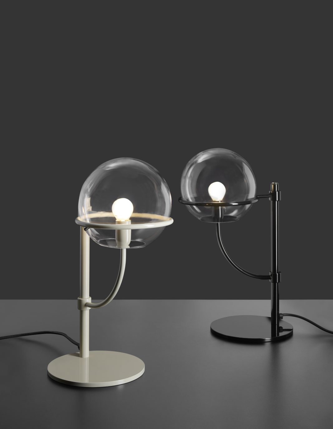 Oluce - Lyndon - Table:Outdoor - design Vico Magistretti_02