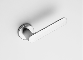 La maniglia sintesi istantanea di rigore e bellezza