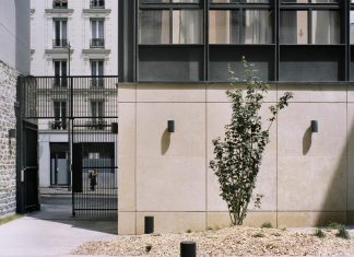 Geometrie e trasparenze per un edificio per uffici a Parigi