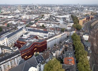 Curve Offices a Düsseldorf firmati JSWD curve offices