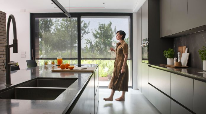 Click Zip Ghost: la nuova schermatura che coniuga design, comfort, innovazione e sostenibilità