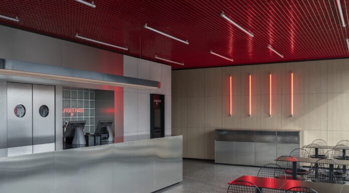 Un diner contemporaneo come sistema spaziale