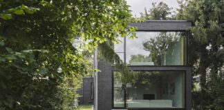 Una soglia, due volumi: il racconto spaziale di Tiefes Haus tiefes haus