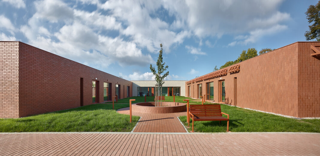 architektura-bydzov-seniors-home-filip-slapal-08 residenza per anziani