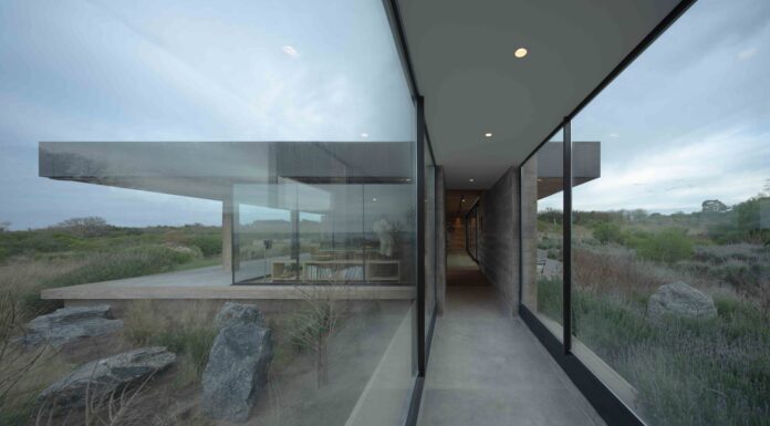 Music Room – Casa La Flecha: tra cemento, legno e orizzonte music room