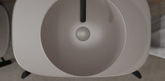 La ceramica diventa volume puro
