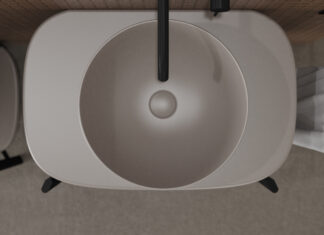 La ceramica diventa volume puro