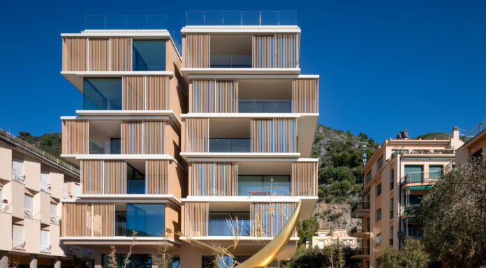 17024Varigotti: il paesaggio diventa architettura