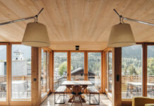 Lo chalet in Sud Tirolo progettato come una houseboat alpina houseboat lpa
