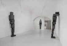 Antony Gormley e l’architettura del corpo: “What Holds Us” a Galleria Continua