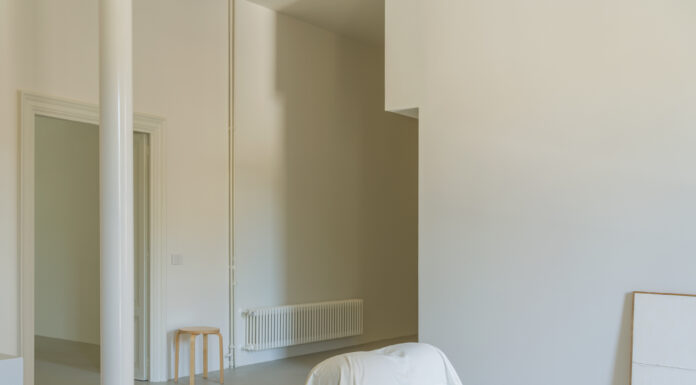 Set Architects completa la ristrutturazione di un appartamento di inizio Novecento a Roma