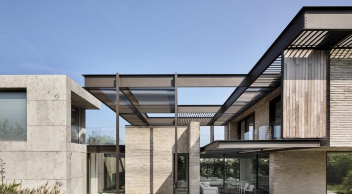 Lissoni Casal Ribeiro completa una villa a Forte dei Marmi