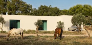Melides House, rifugio nell’Alentejo firmato Sabrab Architecture