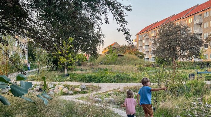 Grønningen-Bispeparken: la forma del parco segue la natura