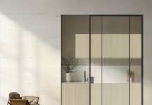 WaveGlass: la maniglia esalta la trasparenza del vetro
