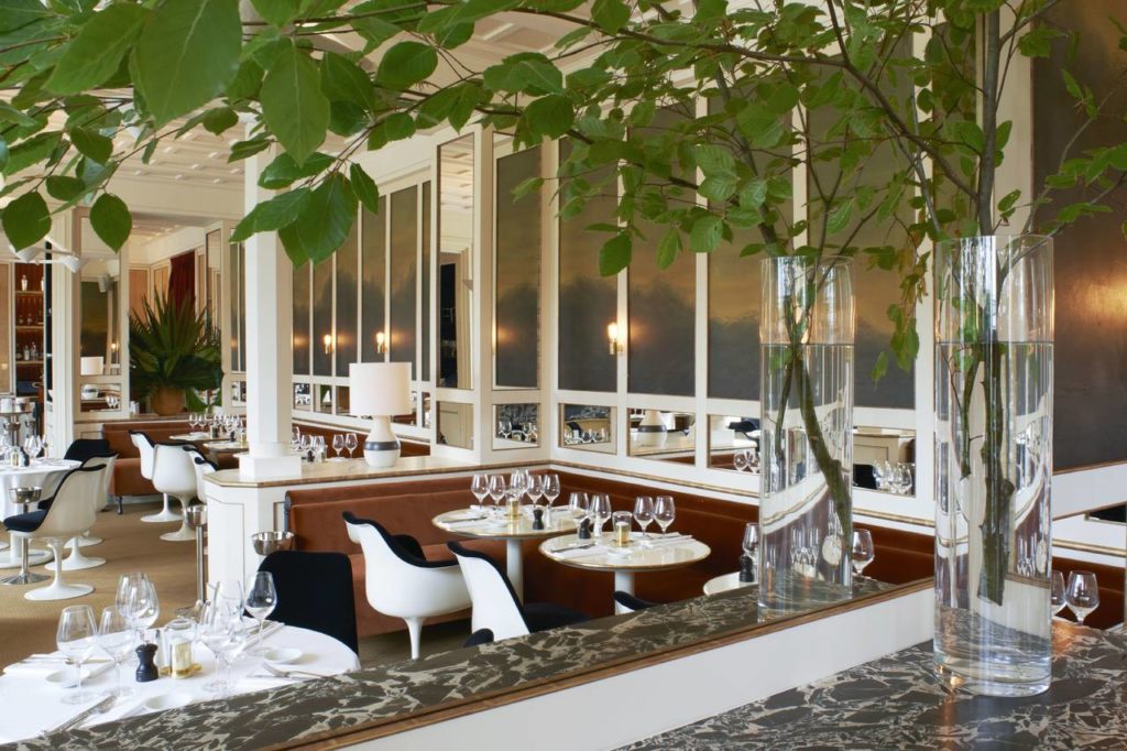 Ristorante LouLou a Parigi (Photo by Adrien Dirand)