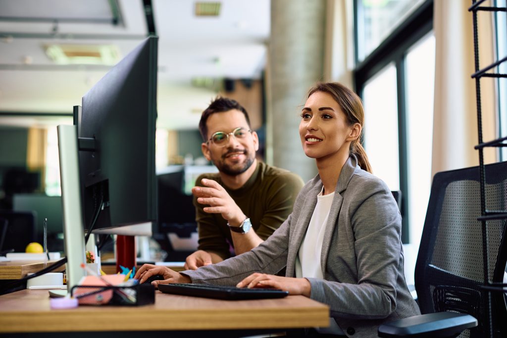 Due progettisti in ufficio semplificano la gestione amministrativa degli studi di progettazione con Fatture in Cloud